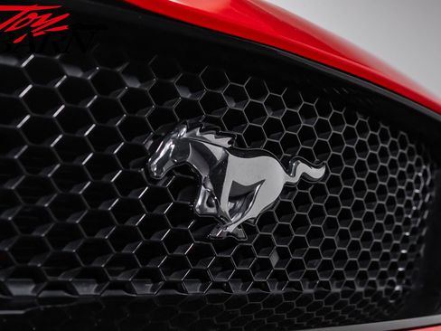 Used 2018 Ford Mustang GT Premium w/ GT Performance Package RWD image 9