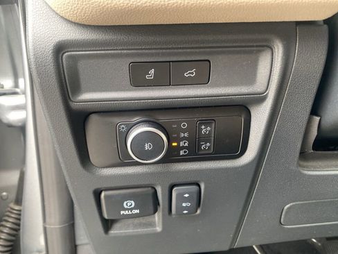 Used 2024 Ford Expedition Max Limited image 17