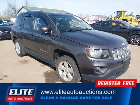 Used 2017 Jeep Compass Latitude image 1