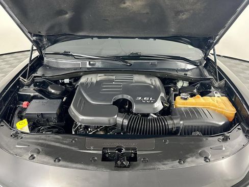 Used 2016 Dodge Charger SXT RWD image 40