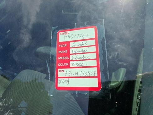 Used 2020 Hyundai Elantra Limited FWD image 9