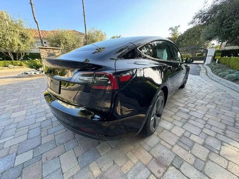 Used 2023 Tesla Model 3 Standard Range RWD image 8