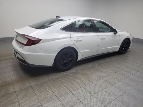 Used 2021 Hyundai Sonata SE w/ Preferred Accessory Package FWD image 10