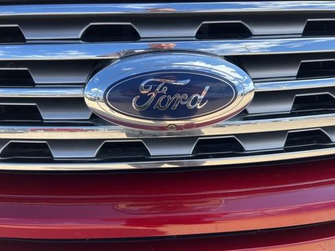 Used 2018 Ford Expedition Max Limited w/ Equipment Group 302A image 9