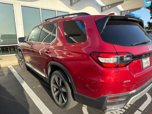 Used 2023 Honda Pilot Elite image 6