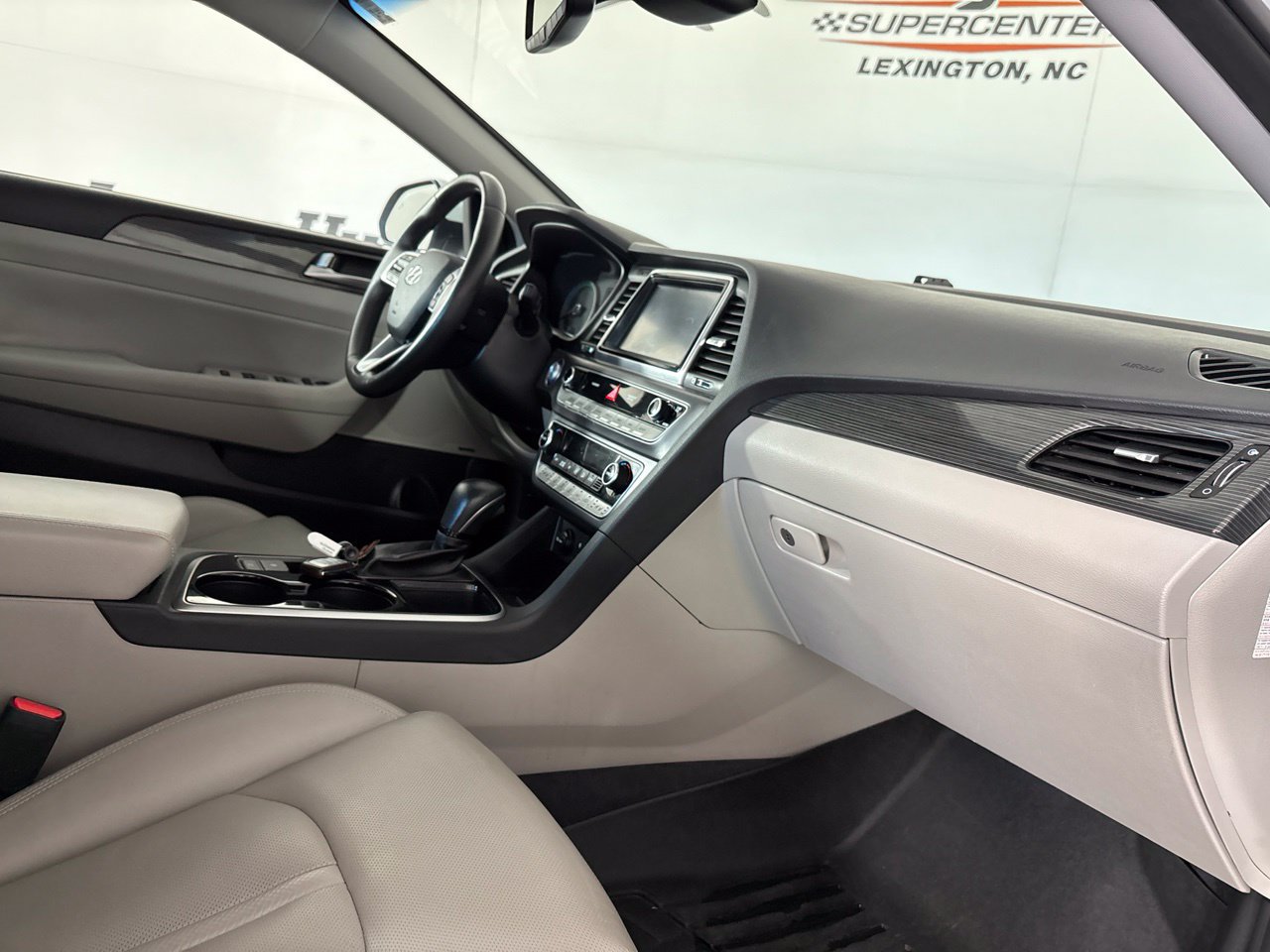 Used 2019 Hyundai Sonata Limited FWD image 29