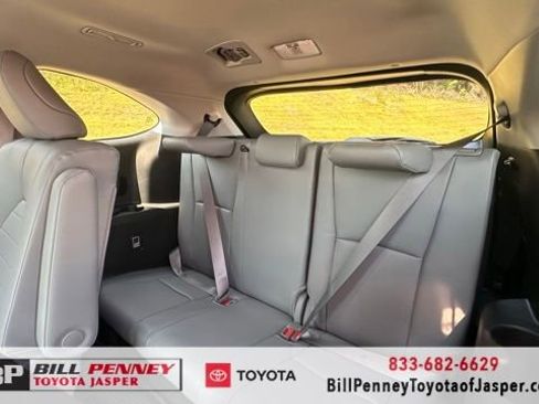 New 2026 Toyota Highlander XLE image 20