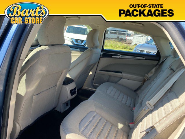 Used 2018 Ford Fusion SE w/ Fusion SE Technology Package FWD image 18