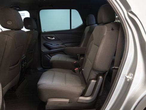 Used 2023 Chevrolet Traverse LT image 27