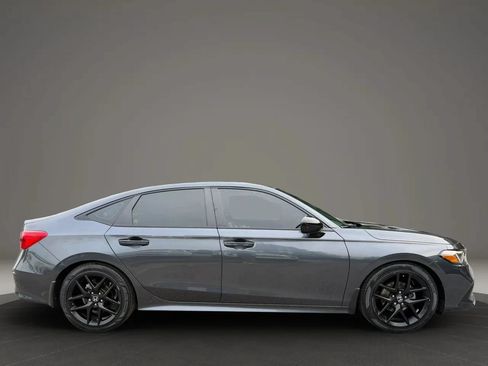 Used 2023 Honda Civic Sport image 7