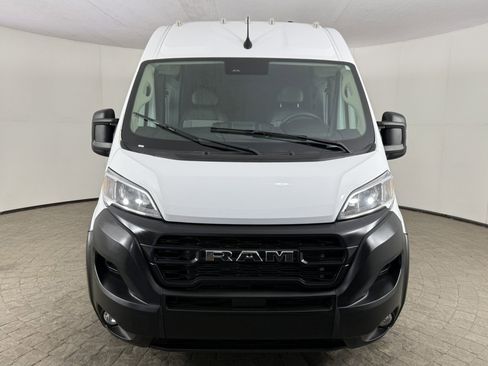 Used 2026 RAM ProMaster 2500 w/ Convenience Group FWD image 2