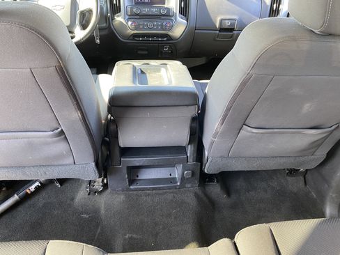 Used 2018 Chevrolet Silverado 1500 LT w/ LT Fleet Convenience Package image 15