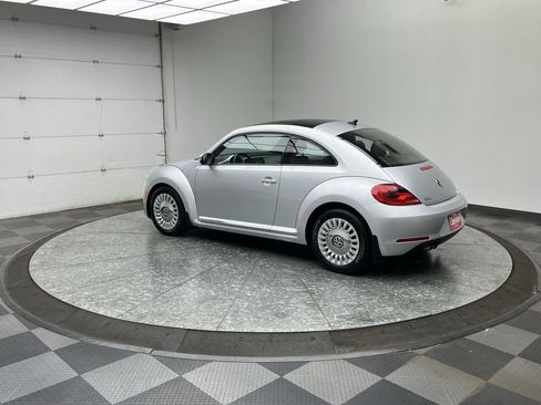 Used 2013 Volkswagen Beetle 2.5 FWD image 2