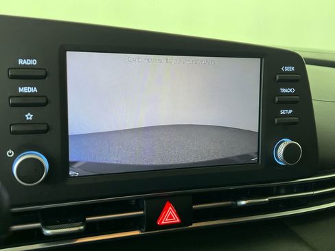 Used 2022 Hyundai Elantra Blue image 42