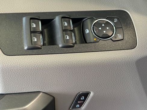 Used 2017 Ford F150 XLT w/ Equipment Group 302A Luxury RWD image 14