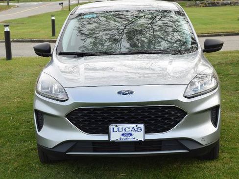 Certified 2022 Ford Escape SE w/ Convenience Package FWD image 2