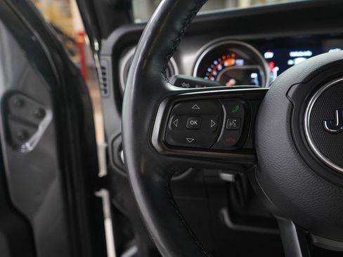 Used 2021 Jeep Wrangler Unlimited Sport image 22