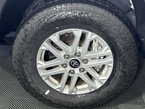 Used 2022 Toyota Tundra SR5 image 10