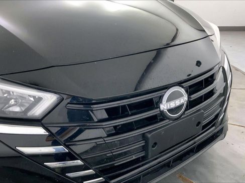 Used 2025 Nissan Versa SV FWD image 29
