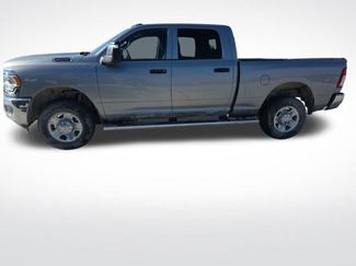 Used 2024 RAM 2500 Tradesman w/ Chrome Appearance Group video 3