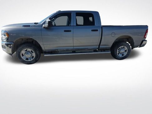Used 2024 RAM 2500 Tradesman w/ Chrome Appearance Group image 3