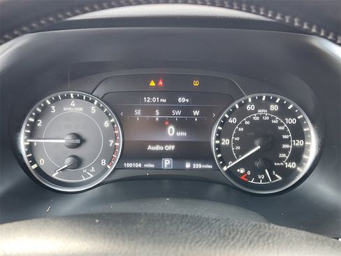 Used 2021 Nissan Armada SV w/ SV Appearance Package image 11