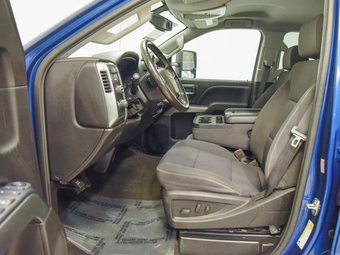 Used 2018 Chevrolet Silverado 2500 LT w/ All Star Edition image 2