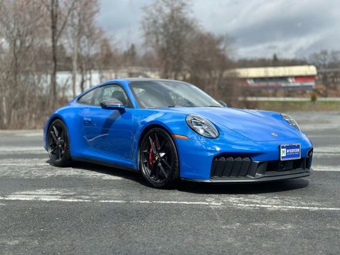 Used 2025 Porsche 911 Carrera GTS RWD image 8