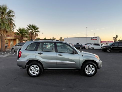 Used 2004 Toyota RAV4 2WD image 6