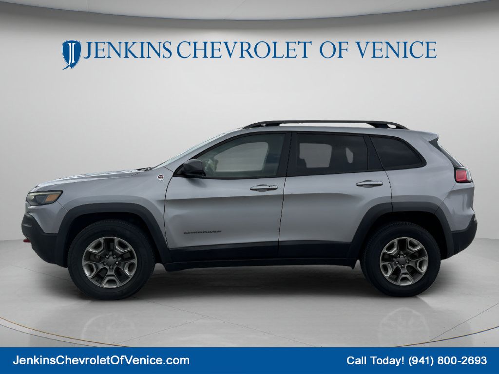 Used 2019 Jeep Cherokee Trailhawk w/ Cold Weather Group AWD/4WD image 9