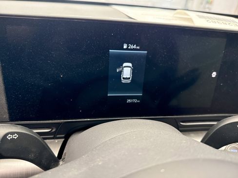 Used 2025 Hyundai Kona SEL AWD/4WD image 9
