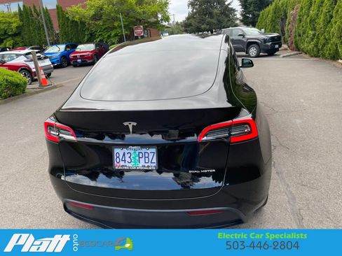 Used 2023 Tesla Model Y Long Range AWD/4WD image 7