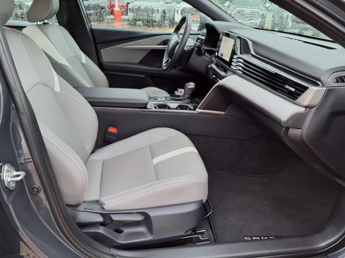 Used 2026 Toyota Camry SE FWD image 19