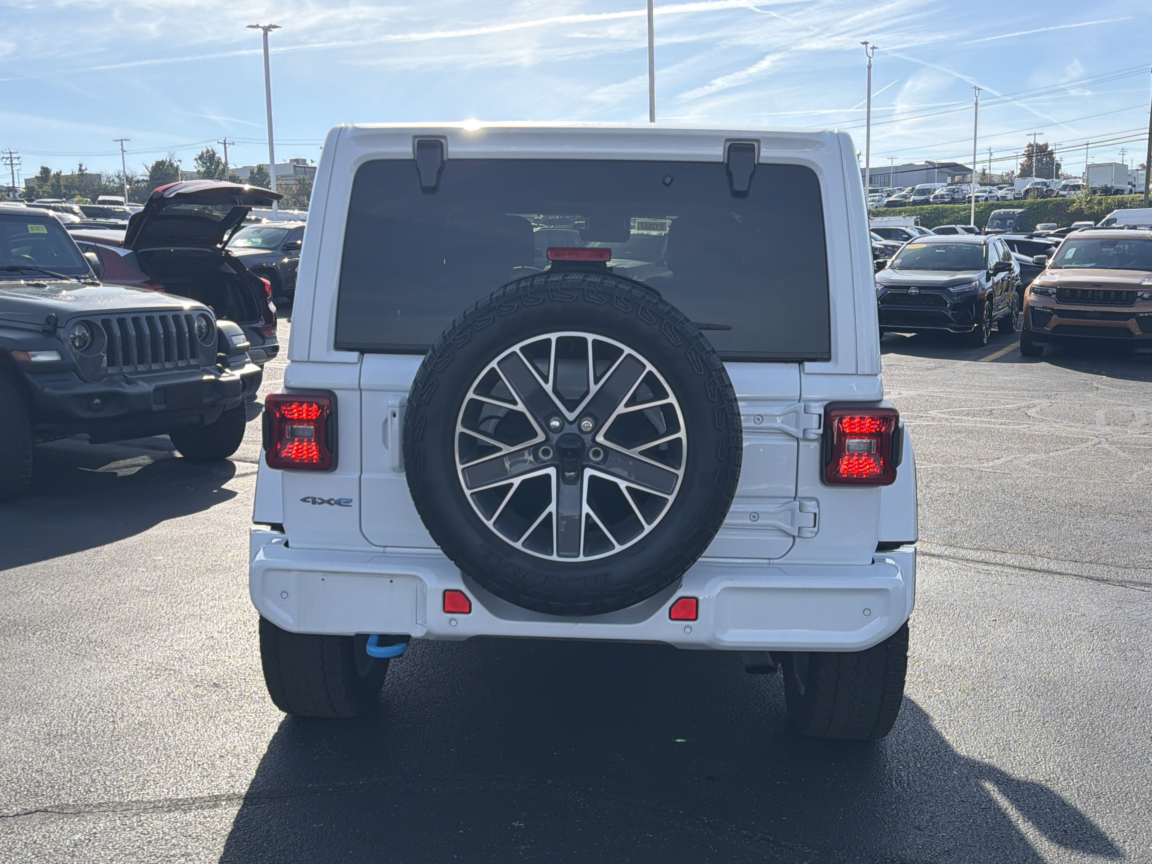 Used 2024 Jeep Wrangler High Altitude AWD/4WD image 9