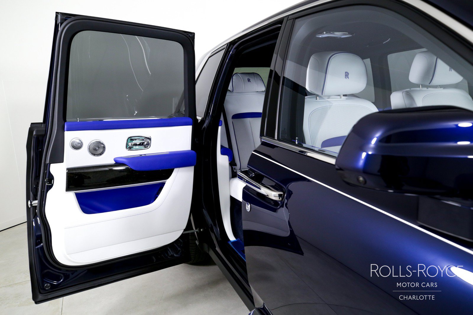 Certified 2024 Rolls-Royce Cullinan AWD/4WD image 28