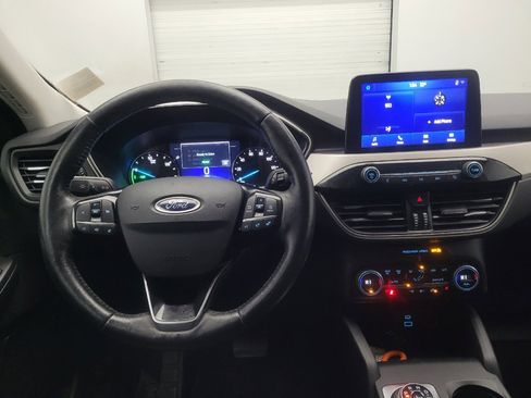 Used 2021 Ford Escape SEL image 22