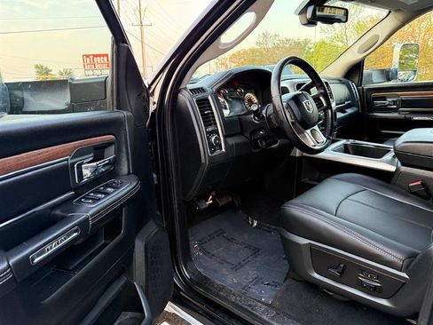 Used 2018 RAM 3500 Laramie image 28
