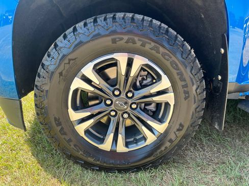 Used 2022 Chevrolet Colorado Z71 AWD/4WD image 7