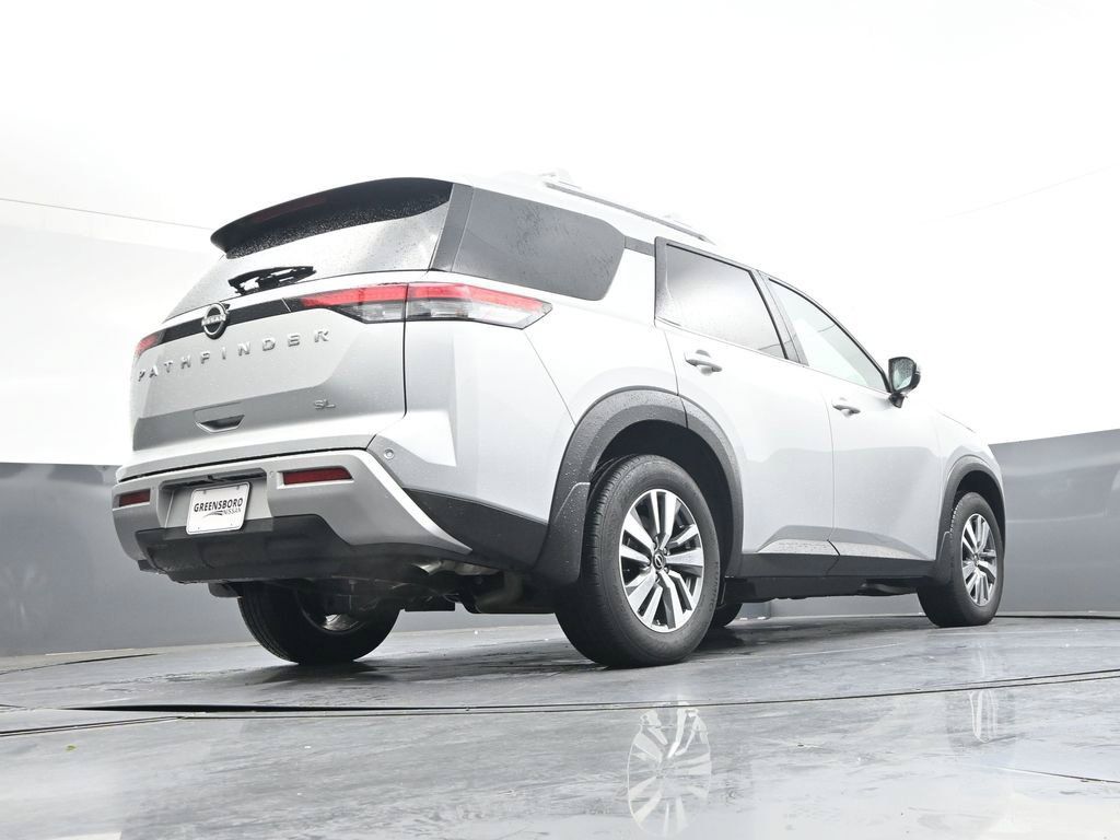 Certified 2025 Nissan Pathfinder SL FWD image 39