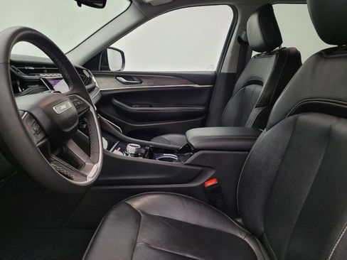 Used 2022 Jeep Grand Cherokee Limited 4xe image 17