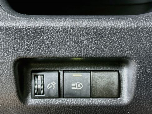 Used 2025 Toyota RAV4 XLE FWD image 17