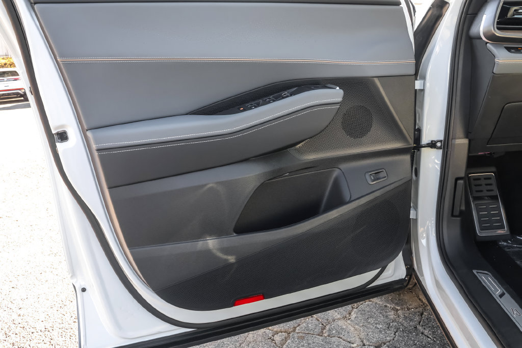 New 2027 Volkswagen Atlas SEL R-Line AWD/4WD image 32