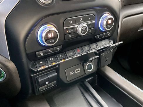 Used 2019 GMC Sierra 1500 SLT w/ SLT Premium Plus Package image 31