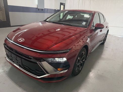 Used 2025 Hyundai Sonata SEL FWD image 23
