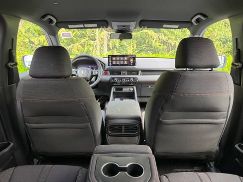 New 2026 Honda Pilot Sport image 6