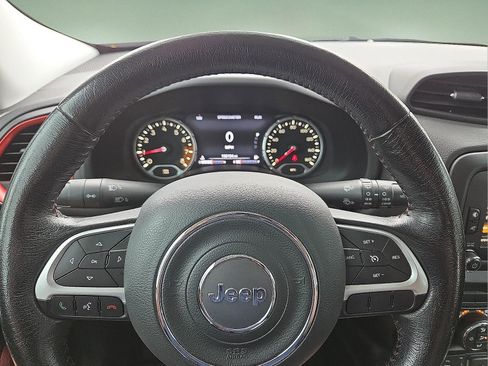 Used 2016 Jeep Renegade Trailhawk w/ Premium Trailhawk Package AWD/4WD image 24