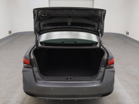 Used 2021 Nissan Versa SV image 29