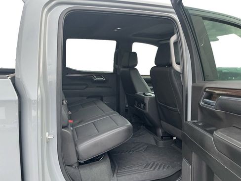 Used 2024 Chevrolet Silverado 1500 LT Trail Boss w/ LT Trail Boss Premium Package image 23