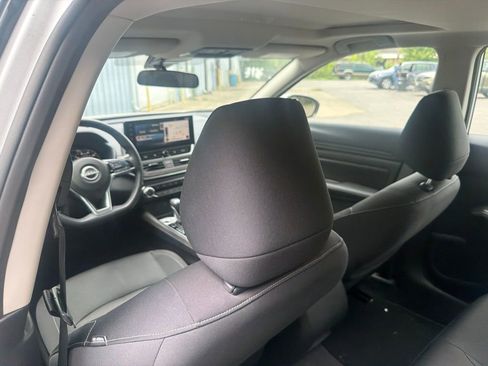Used 2024 Nissan Altima 2.5 SV w/ SV Premium Package AWD/4WD image 11