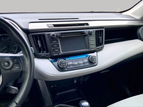 Used 2016 Toyota RAV4 XLE FWD image 7